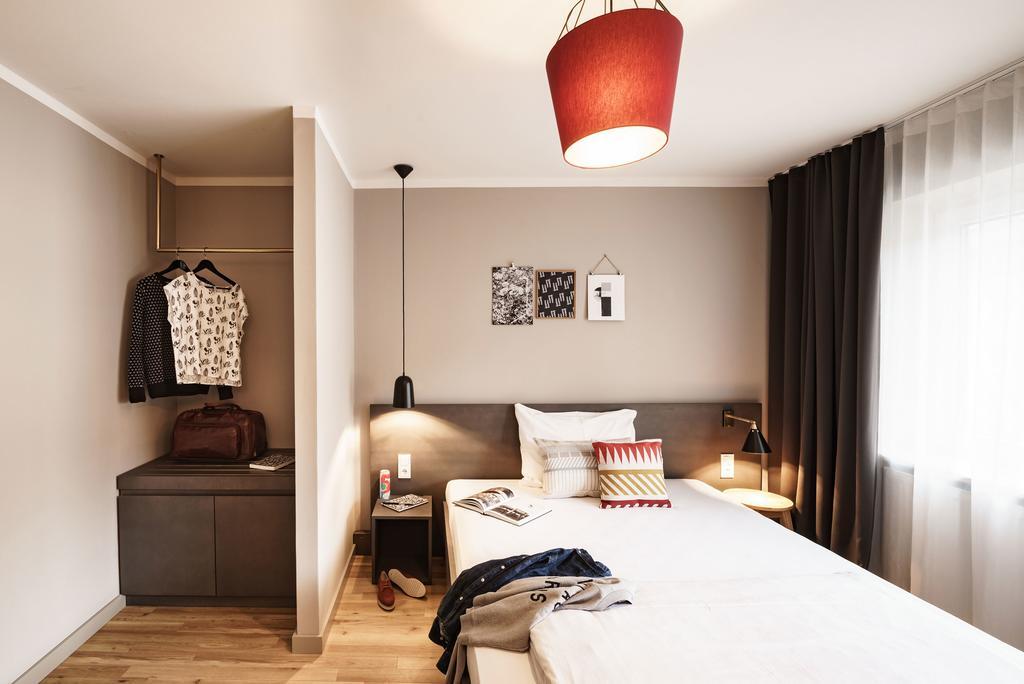 Bold Single Room,719286802:JPEG